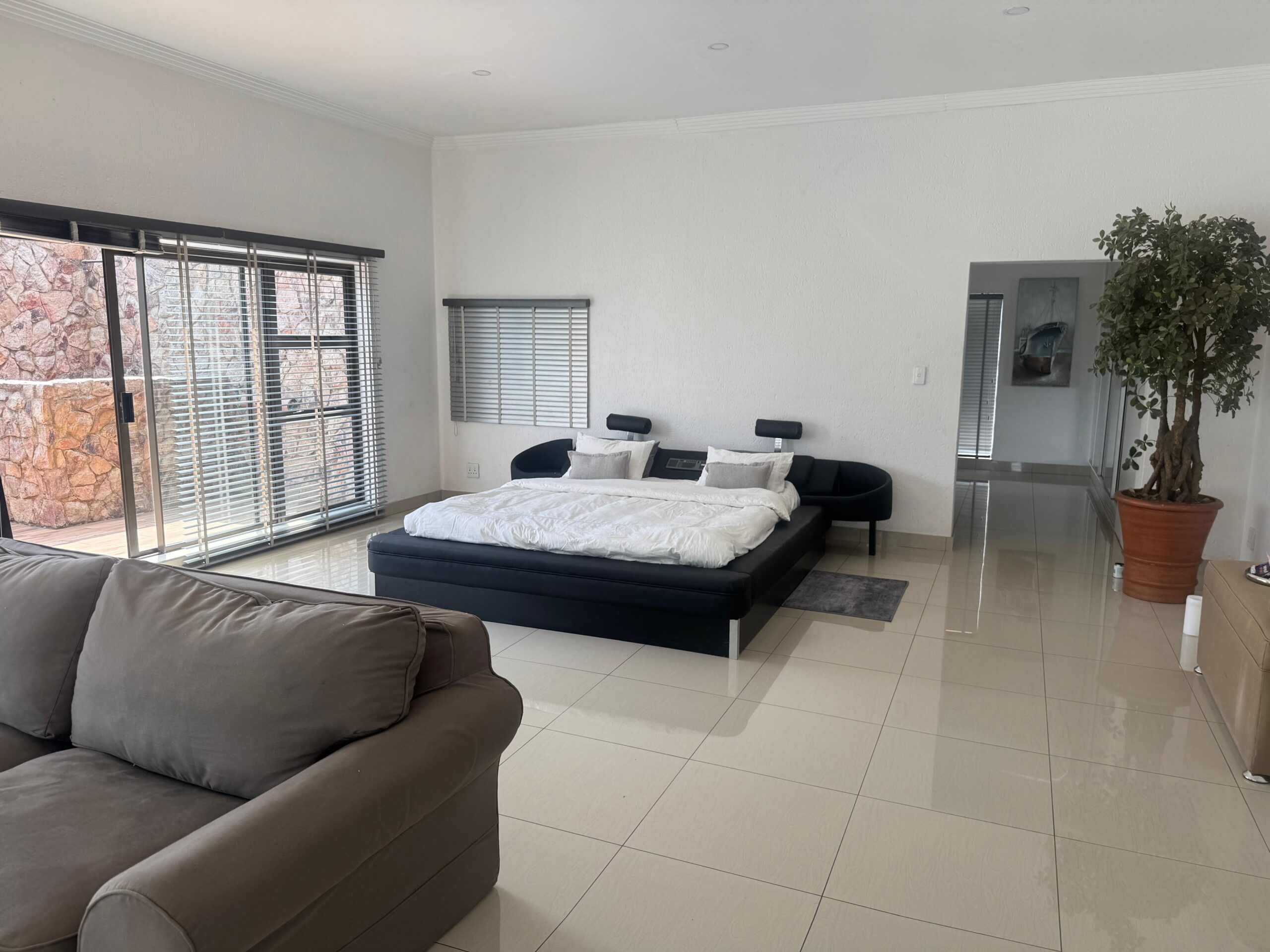 Room_Image_1